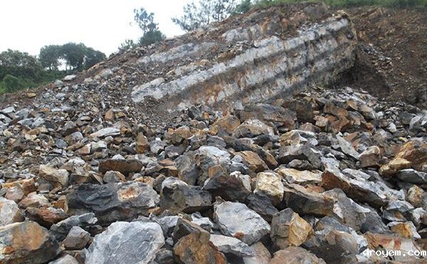 自钻式锚杆与砂浆锚杆在粉砂质板岩地质条件下施工对比