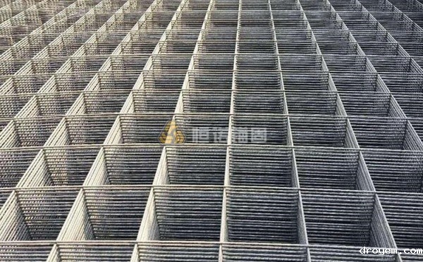 锚杆挂网喷浆护坡施工