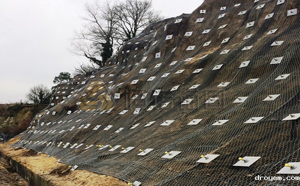 自钻式中空锚杆在灾害性地质边坡治理中的优越性 自钻式中空锚杆在灾害性地质边坡治理中的优越性-洛阳ag九游会真人自钻式锚固系统
