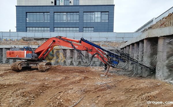 1655263794618984.jpg 自钻式锚杆专用挖改钻机.jpg